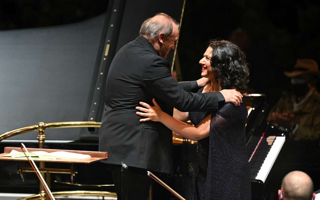 BBC Proms 2025 – Melbourne Symphony Orchestra. Jaime Martín conducts Margaret Sutherland’s Haunted Hills and Dvořák’s Sixth Symphony, with Khatia Buniatishvili playing Tchaikovsky’s Piano Concerto No.1. Friday, August 29 @ 7.30 p.m., Royal Albert Hall. Radio 3/For the record.