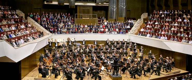 BBC Proms 2025 – Gewandhausorchester Leipzig. Andris Nelsons conducts Arvo Pärt & Sibelius Two, with Isabelle Faust playing Dvořák’s Violin Concerto. Live on BBC Radio 3.