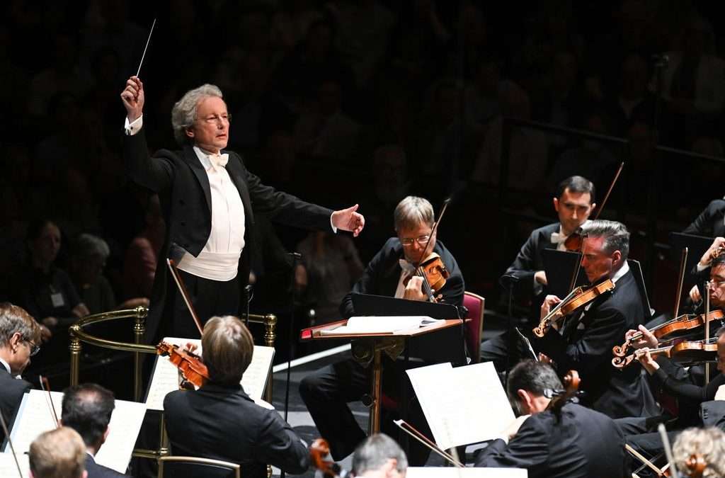 BBC Proms 2025 – Vienna Philharmonic/2. Franz Welser-Möst conducts Symphonies by Mozart (‘Prague’) & Tchaikovsky (‘Pathétique’). Live on BBC Radio 3.